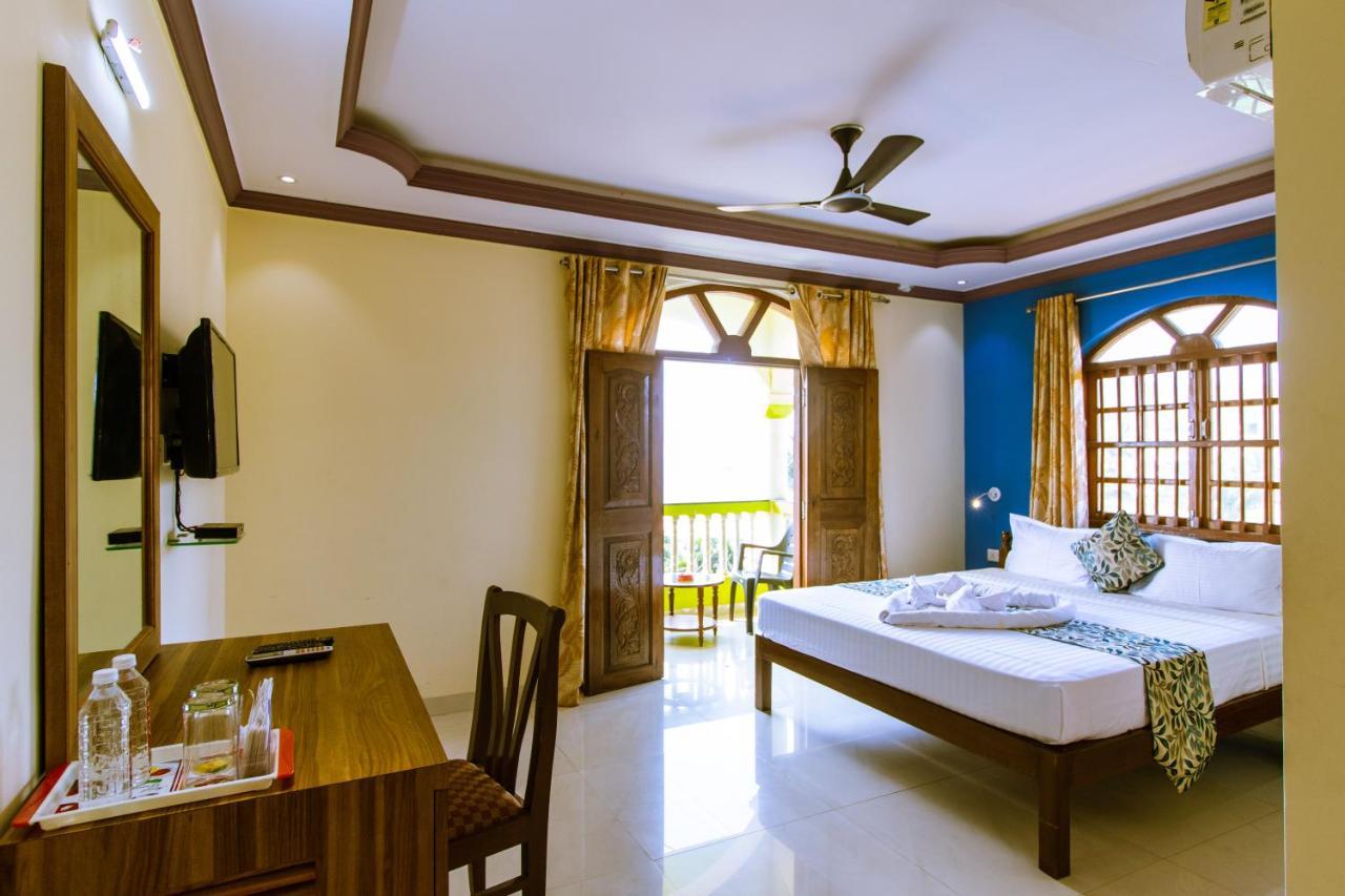 Larios Beach Holidays Resort Бага Экстерьер фото