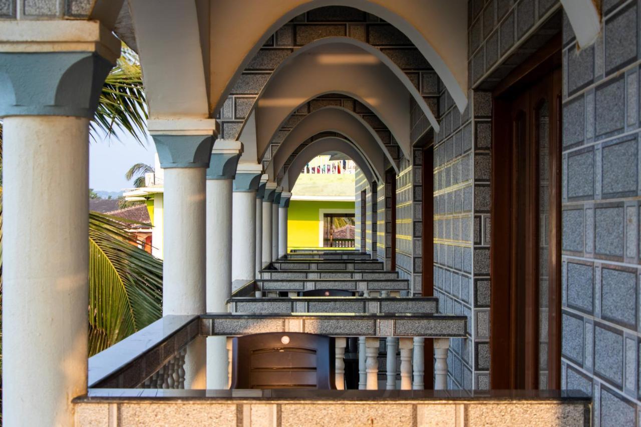 Larios Beach Holidays Resort Бага Экстерьер фото